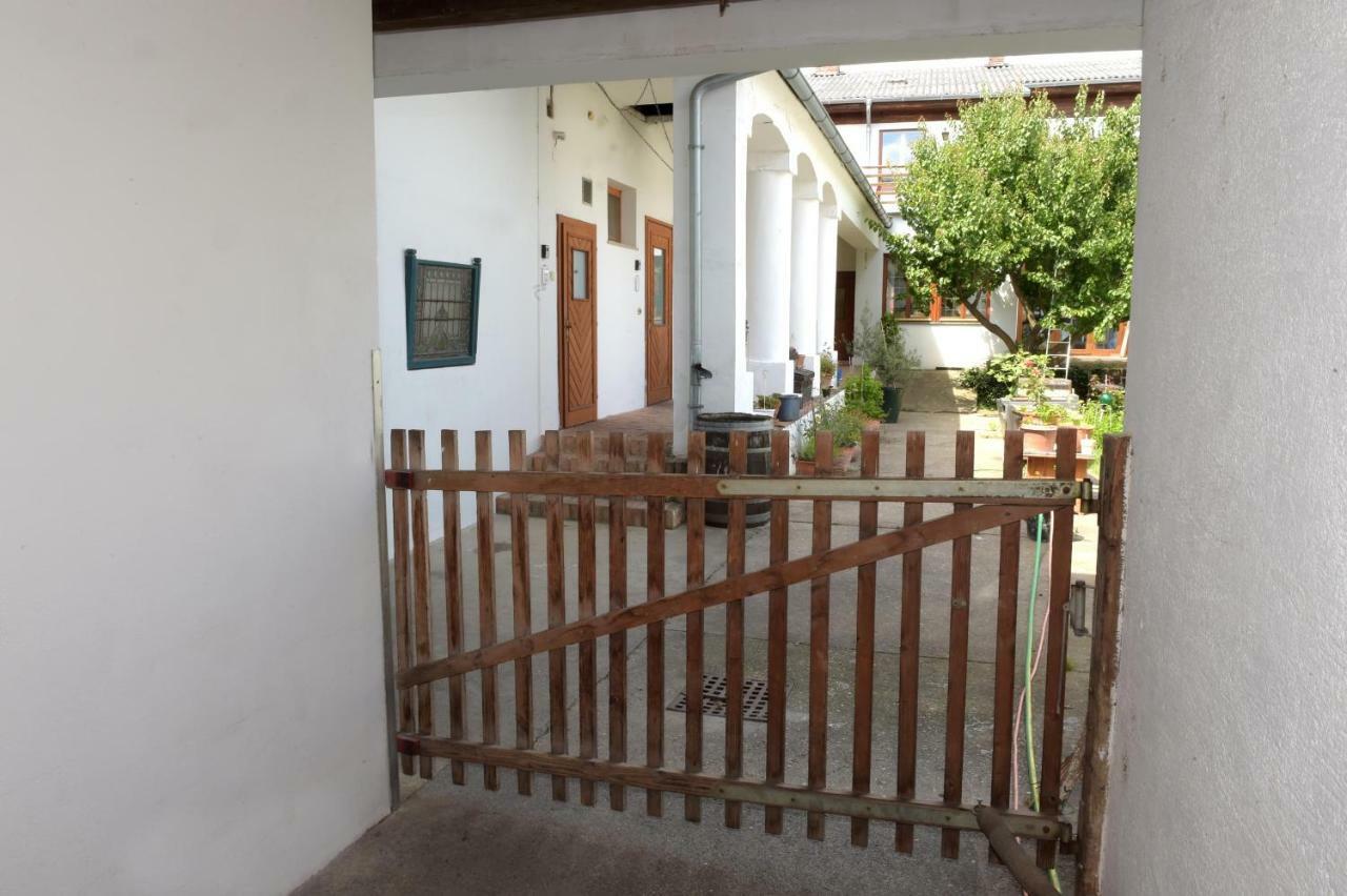 Weingut Martinshof Otel Sankt Ulrich  Dış mekan fotoğraf